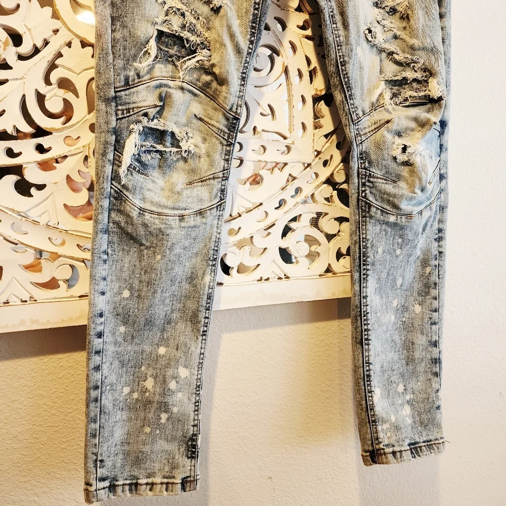 FWRD DENIM CO.  ANNIHLATOR DISTRESSED DENIM MENS JEANS SZ 32